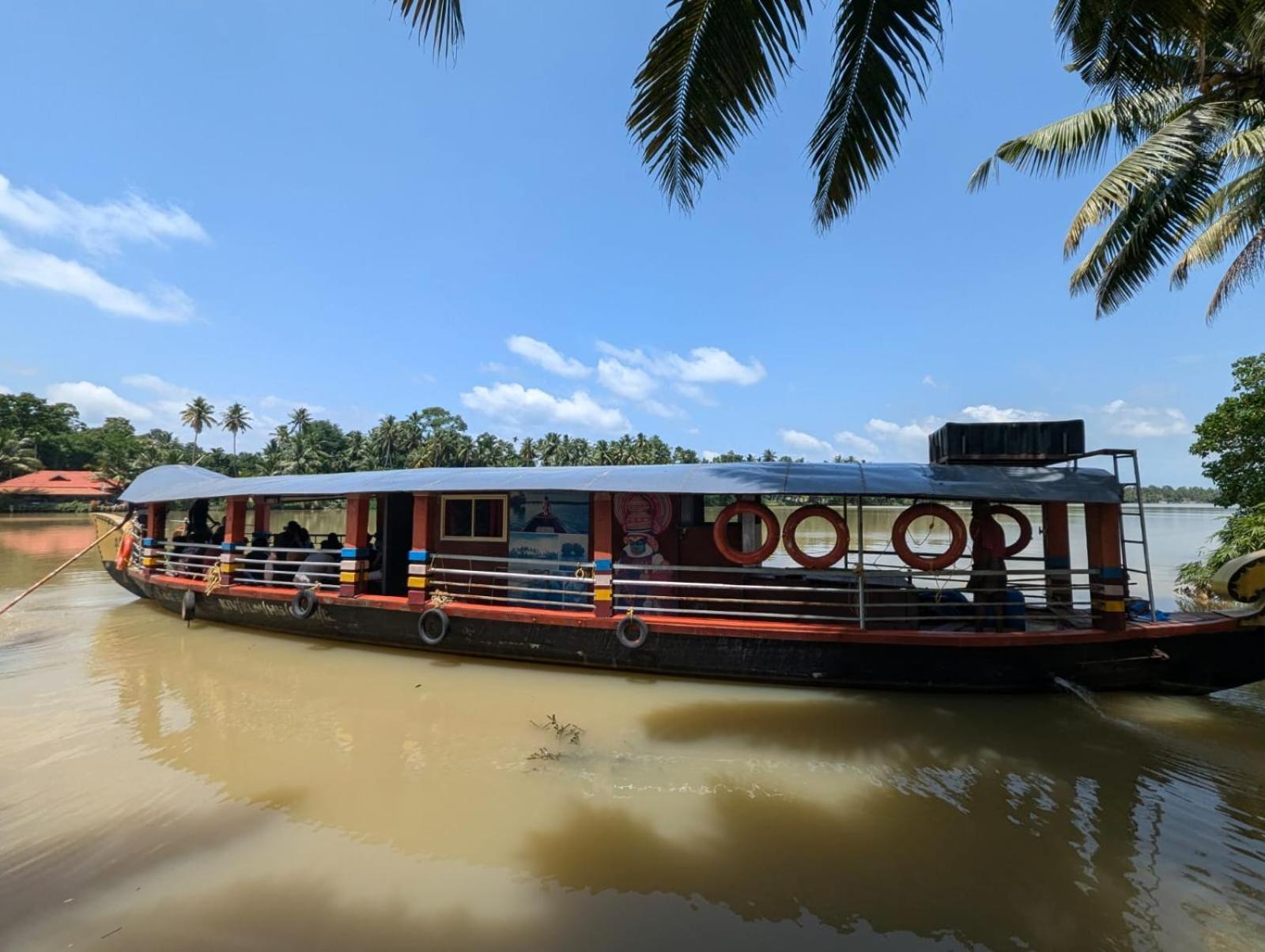 Islandstay-A Riverside Property Kollam Exterior photo